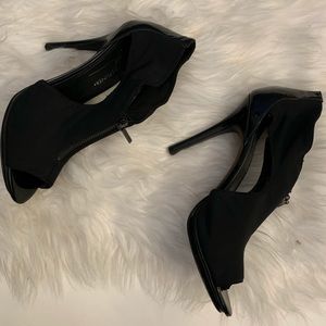 Donald J. Pliner Peep Toe Heels